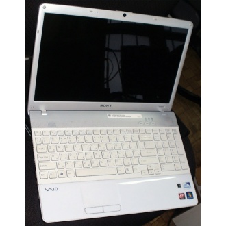 Ноутбук Sony Vaio VPCEB3E1R (Intel Pentium P6100 (2x2.0Ghz) /4096Mb DDR3 /320Gb /Radeon HD5470 /15.5" TFT 1366x768) - Волгодонск